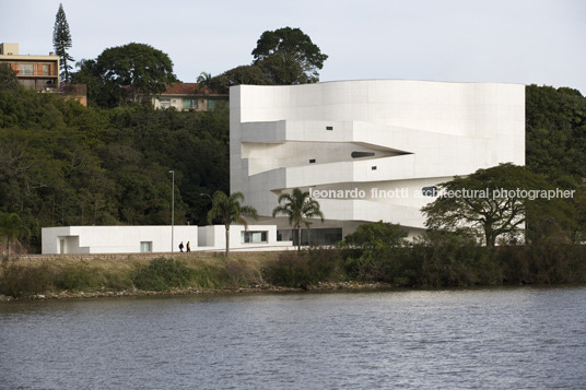 fundação iberê camargo alvaro siza