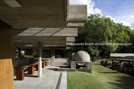 farm pavilion bertolino+barrado