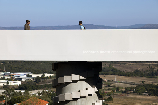 ponte de pedestres sobre a ribeira da carpinteira carrilho da graça