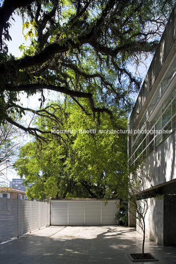 gerassi house Paulo Mendes da Rocha