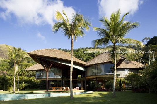 casa folha mareines+patalano