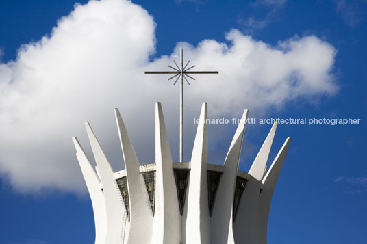 catedral metropolitana oscar niemeyer