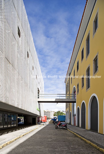 edifício garagem paulo mendes da rocha