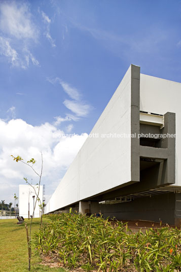 sabina - escola parque do conhecimento paulo mendes da rocha