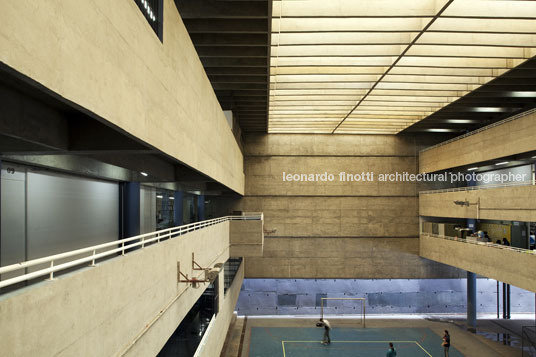 escola roosevelt paulo mendes da rocha