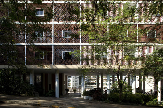 three buildings at guinle park lucio costa