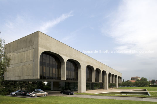 fata headquarters oscar niemeyer