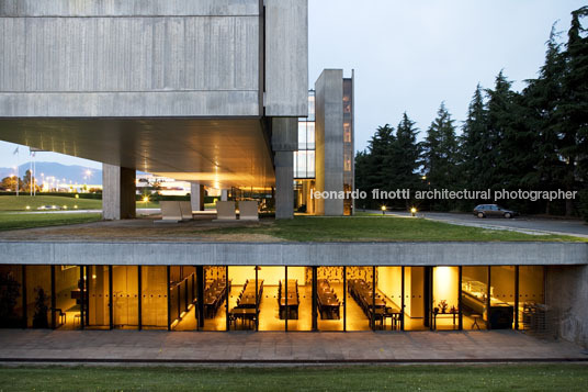 fata headquarters oscar niemeyer