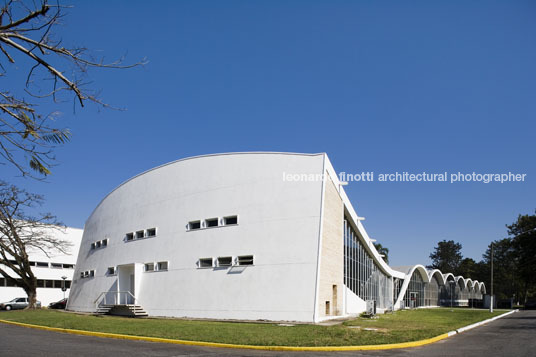 ita library oscar niemeyer