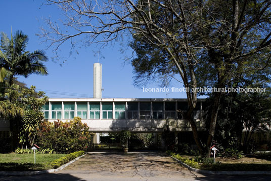  h-17 superior officers residences at ita oscar niemeyer