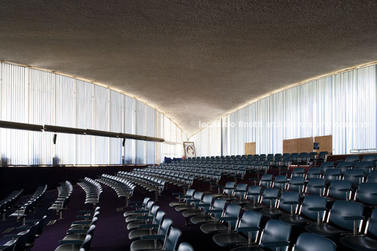 mentouri university oscar niemeyer