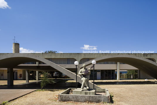 house of amateur theatre oscar niemeyer