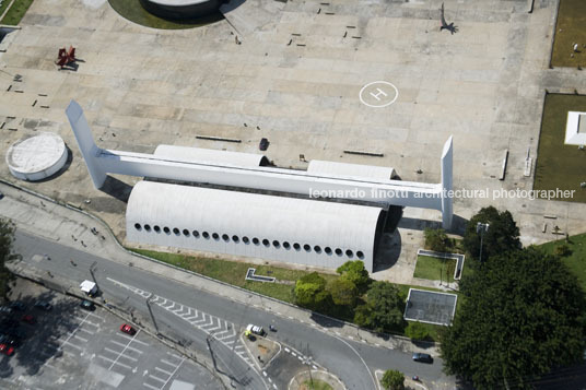 biblioteca/memorial américa latina oscar niemeyer