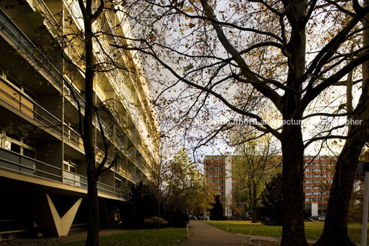 appartment building in hansa oscar niemeyer