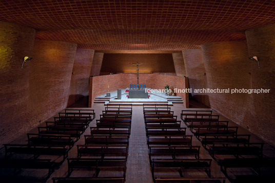 cristo obrero church eladio dieste