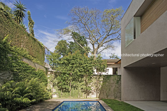 casa morumbi isay weinfeld