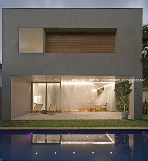 casa morumbi isay weinfeld