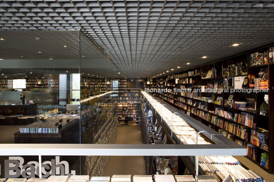 livraria da vila - cidade jardim isay weinfeld