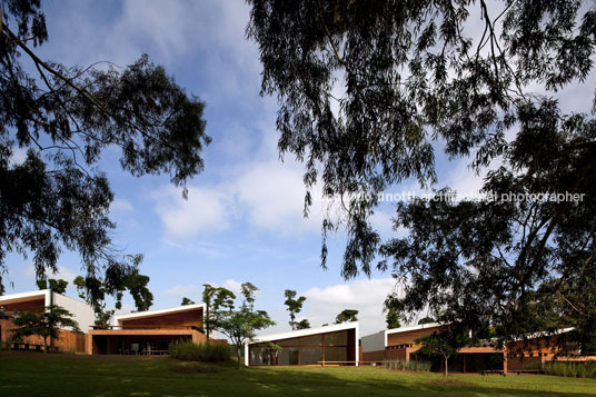 villas fasano - fazenda boa vista isay weinfeld