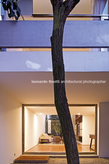 casa vertical isay weinfeld