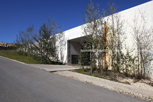 maintenance building in bom sucesso nuno graça moura