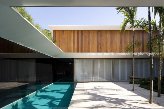 casa jh bernardes+jacobsen