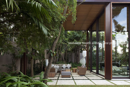 casa db bernardes+jacobsen