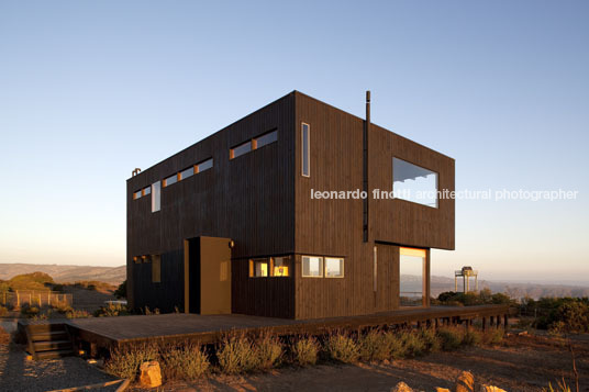 house in tunquén christian beals arquitectos