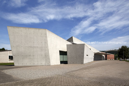 vitra fire station zaha hadid