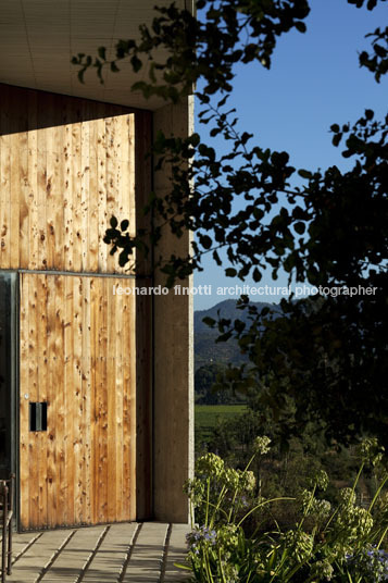 administrator´s house at fundo izaro martin hurtado