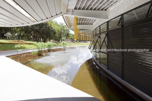 darcy ribeiro foundation at unb campus joão filgueiras lima (lelé)