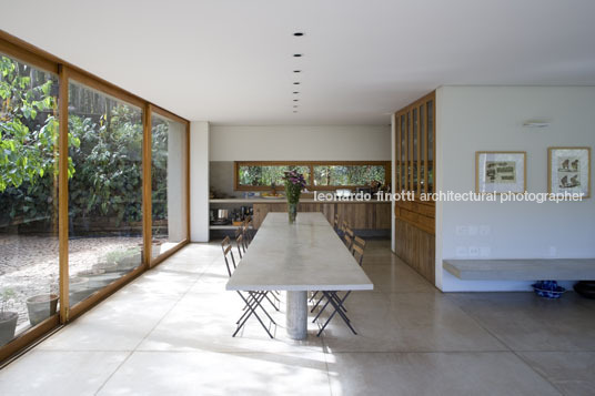 paula bonome residence camila fabrini