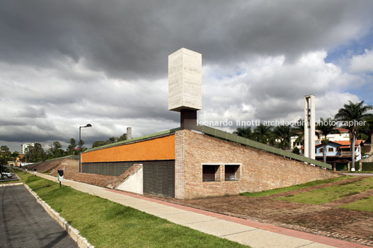 public square at pampulha arquitetos associados