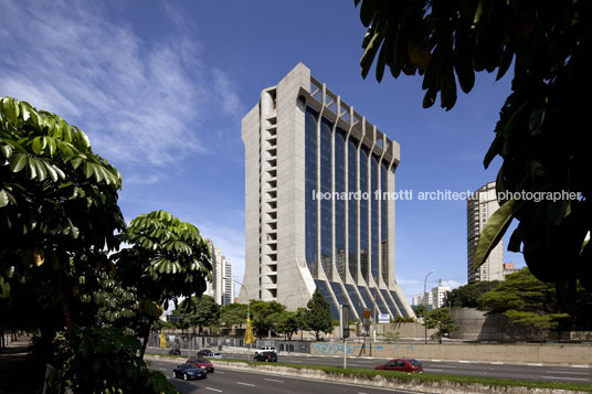 edifício ibm aflalo & gasperini