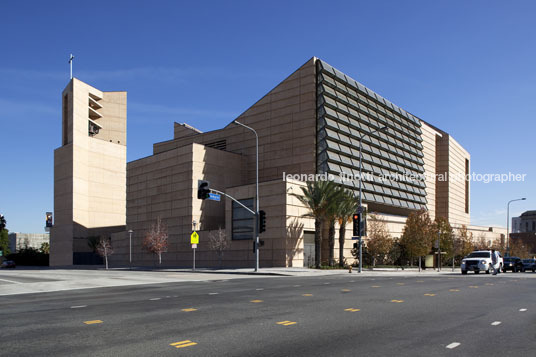 cathedral of our lady of los angeles rafael moneo