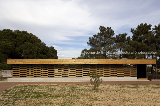 pavilhão parque aventura paratelier