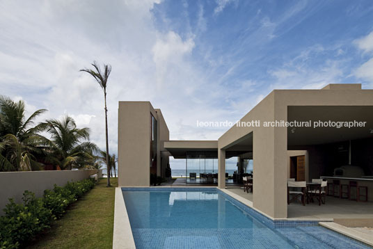 house in praia dos lagos sotero arquitetos