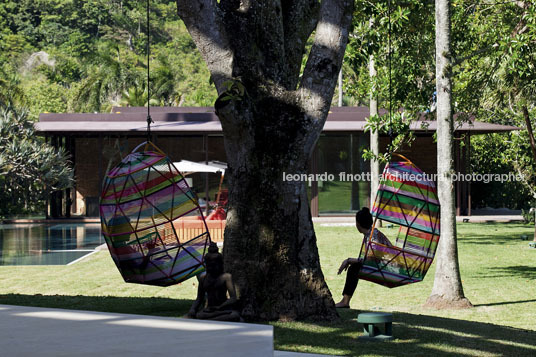 casa joá bernardes+jacobsen