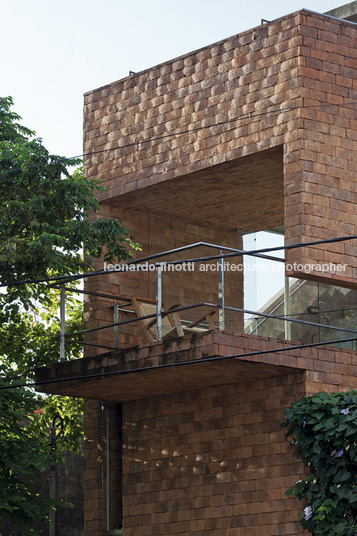 mburicao house estudio elgue & asociados