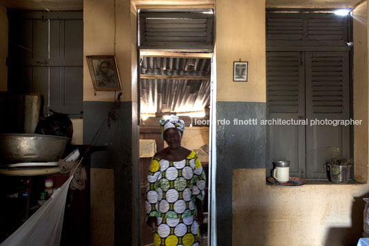 lomé snapshots several authors