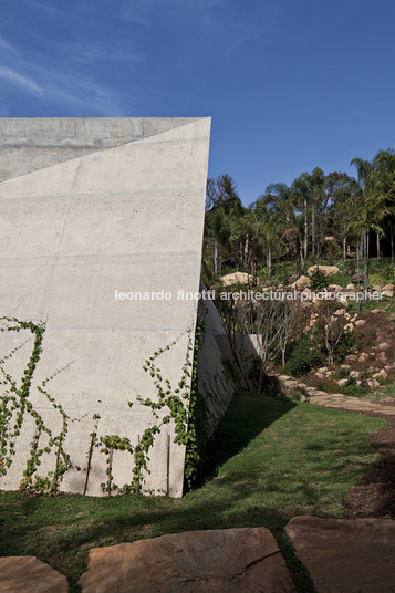 galeria lygia pape - inhotim rizoma arquitetos