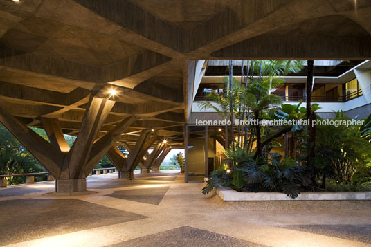 italian embassy pier luigi nervi