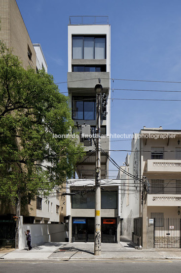 leitão building triptyque