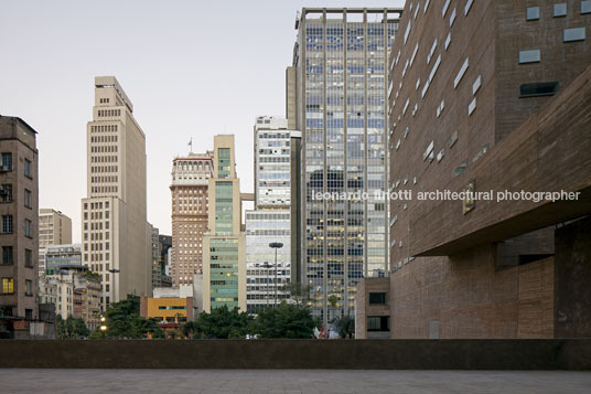 praça das artes brasil arquitetura