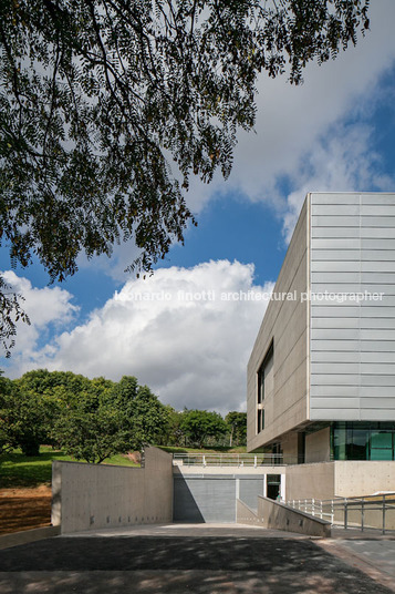 biblioteca brasiliana usp rodrigo mindlin loeb