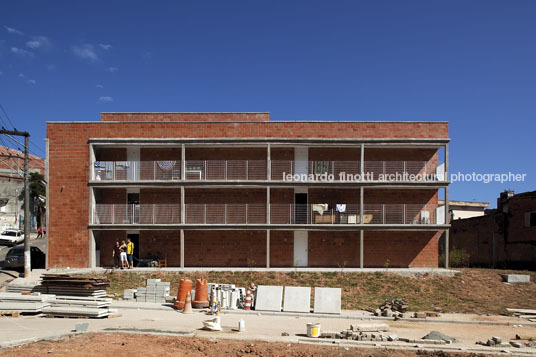 jardim vicentina social housing vigliecca & associados