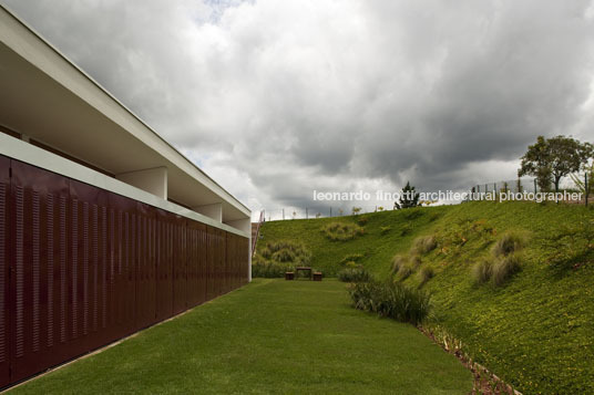 plot 40 house tacoa arquitetos associados