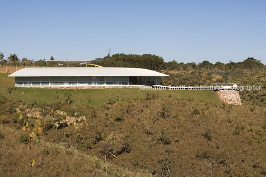 roberto costa pinho residence joão filgueiras lima (lelé)