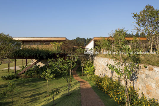 casa sw - fazenda boa vista jacobsen arquitetura