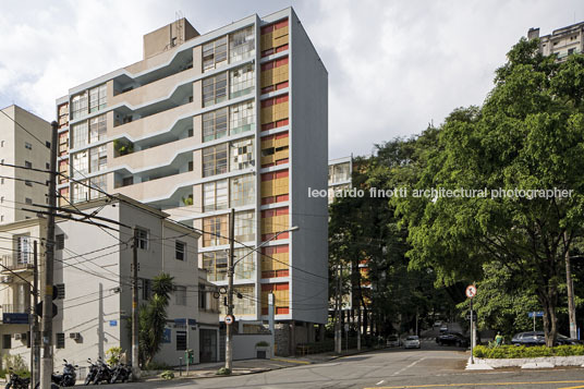 edifício louveira vilanova artigas